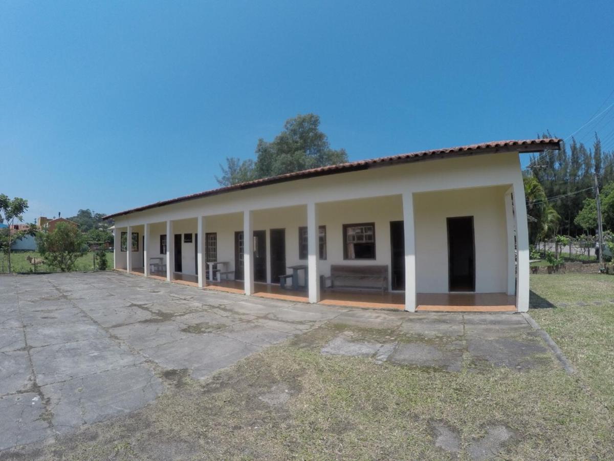 Suites Praia Da Ferrugem Гаропаба Экстерьер фото